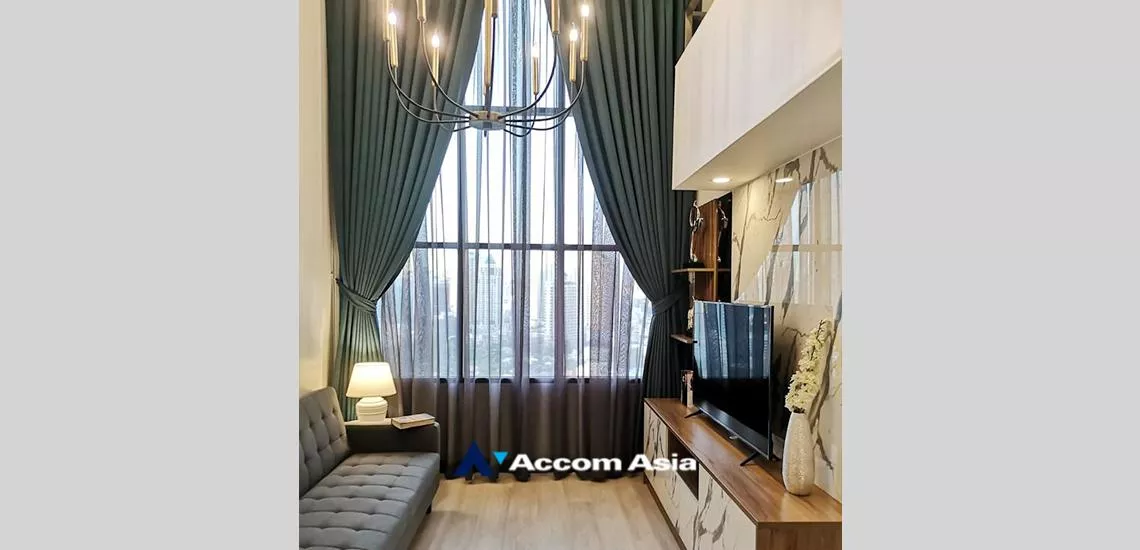 Double High Ceiling, Duplex Condo |  1 Bedroom  Condominium For Rent in Sathorn, Bangkok  near BTS Chong Nonsi (AA32467)