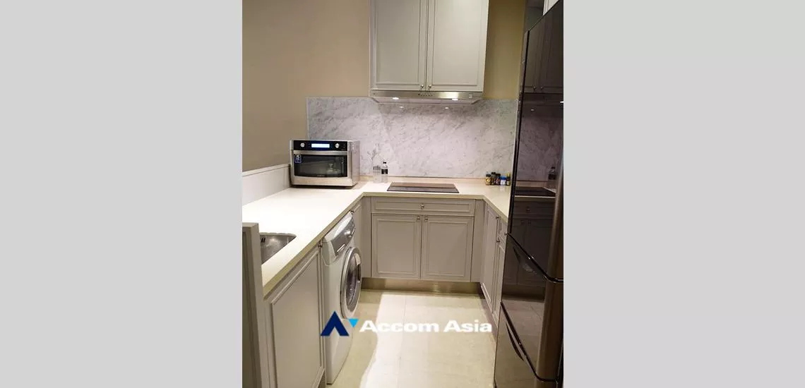 4  1 br Condominium For Sale in Ploenchit ,Bangkok BTS Ploenchit at Oriental Residence Bangkok AA32469