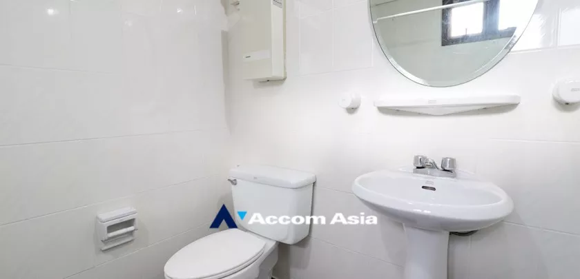 23  3 br Apartment For Rent in Sukhumvit ,Bangkok BTS Nana at Comfort high rise AA32481