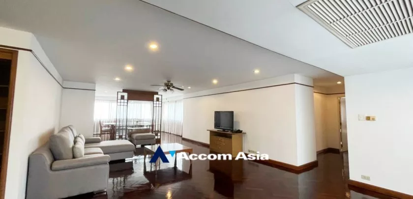 Pet friendly |  Comfort high rise Apartment  2 Bedroom for Rent BTS Nana in Sukhumvit Bangkok