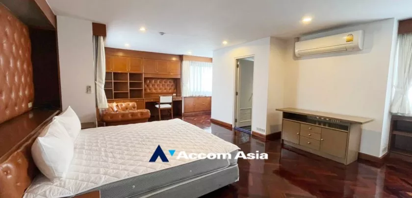 4  2 br Apartment For Rent in Sukhumvit ,Bangkok BTS Nana at Perfect for Pet lovers Apartment, near NIST Intl AA32482