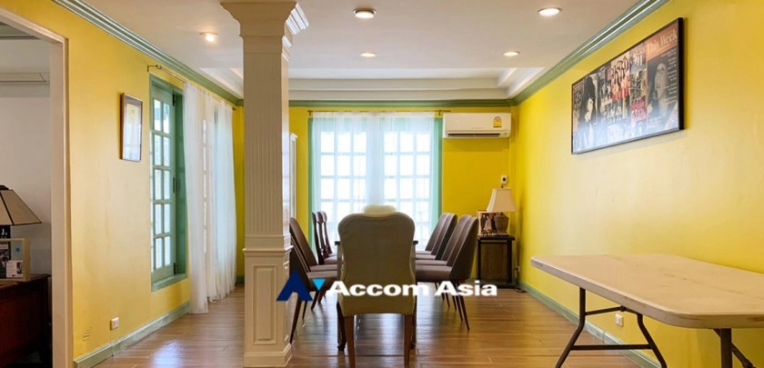 6  3 br House For Sale in Sukhumvit ,Bangkok BTS Ekkamai AA32483