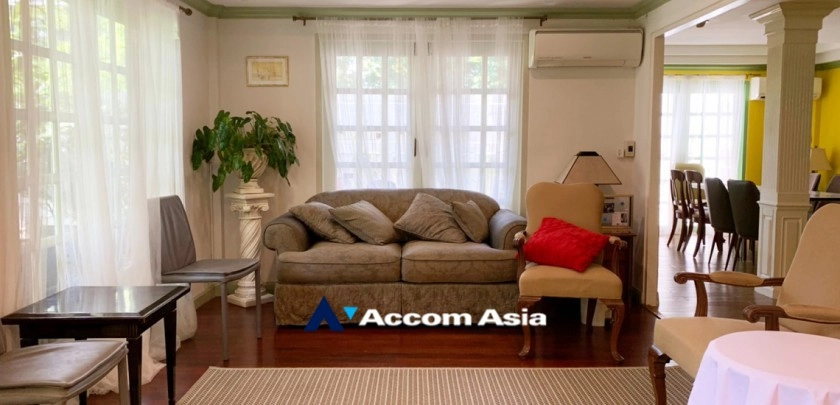 5  3 br House For Sale in Sukhumvit ,Bangkok BTS Ekkamai AA32483