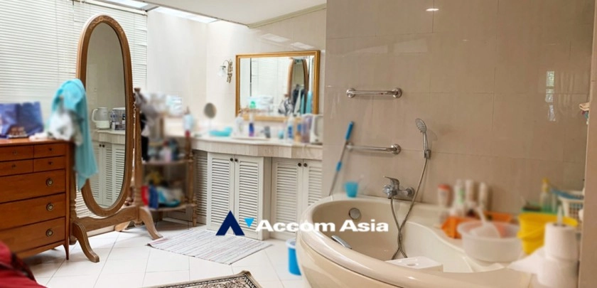 9  3 br House For Sale in Sukhumvit ,Bangkok BTS Ekkamai AA32483