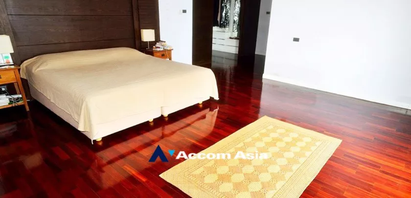 Pet friendly |  2 Bedrooms  Apartment For Rent in Sukhumvit, Bangkok  near BTS Asok - MRT Sukhumvit (AA32486)