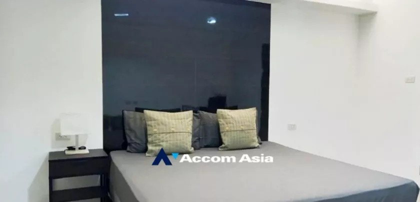 unit 2 Bedrooms  Condominium For Rent in Sukhumvit, Bangkok  near BTS Phrom Phong (AA32496)