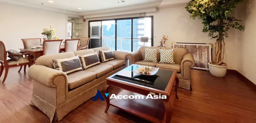 Pet friendly |  3 Bedrooms  Apartment For Rent in Sukhumvit, Bangkok  near BTS Asok - MRT Sukhumvit (AA32498)