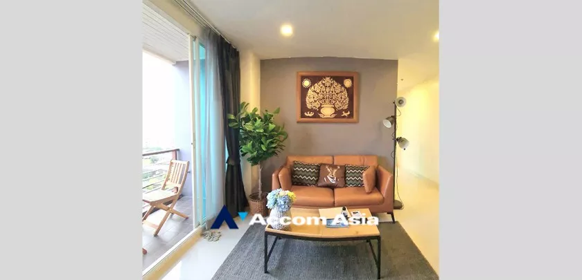 unit 2 Bedrooms  Condominium For Rent & Sale in Silom, Bangkok  near MRT Sam Yan (AA32502)