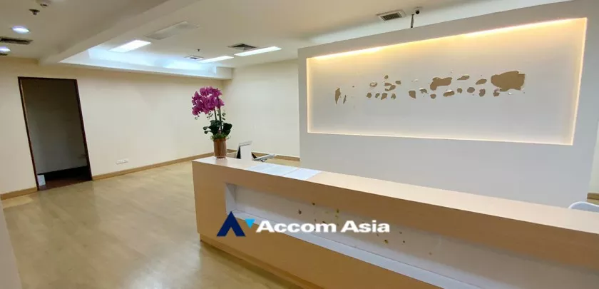  1  Office Space for rent and sale in Sukhumvit ,Bangkok BTS Phrom Phong - MRT Khlong Toei at Sirinrat Building AA32504
