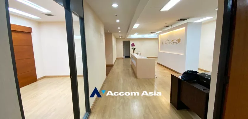  1  Office Space for rent and sale in Sukhumvit ,Bangkok BTS Phrom Phong - MRT Khlong Toei at Sirinrat Building AA32504