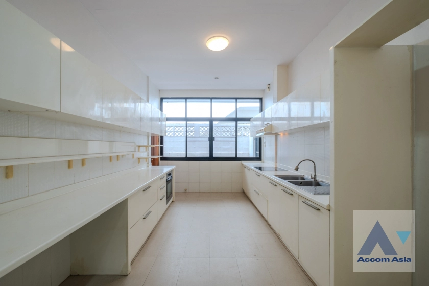 7  3 br House For Rent in New Phetchaburi ,Bangkok MRT Phetchaburi AA32506