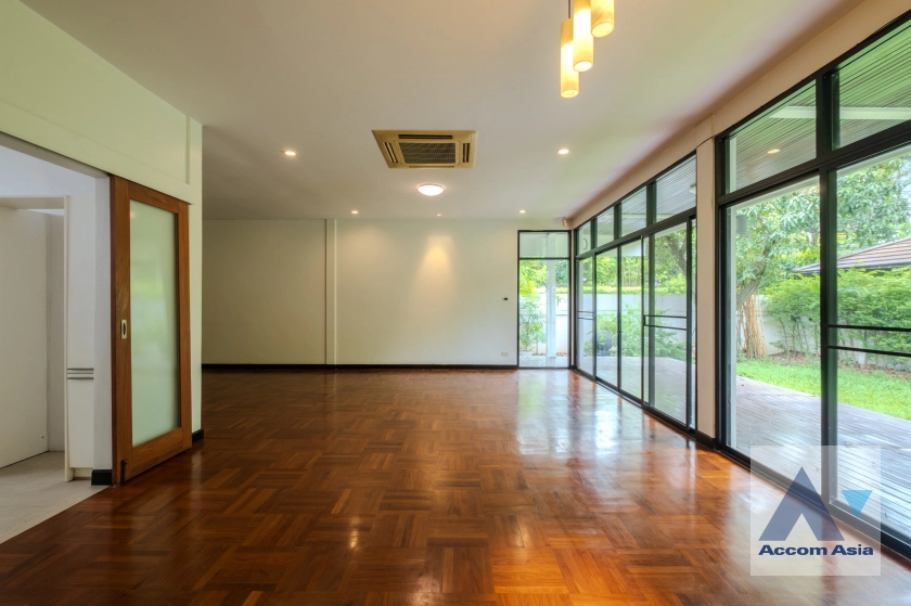 6  3 br House For Rent in New Phetchaburi ,Bangkok MRT Phetchaburi AA32506