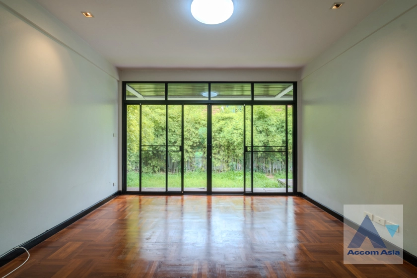 14  3 br House For Rent in New Phetchaburi ,Bangkok MRT Phetchaburi AA32506