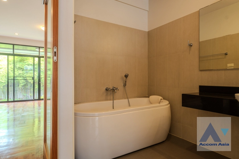 23  3 br House For Rent in New Phetchaburi ,Bangkok MRT Phetchaburi AA32506