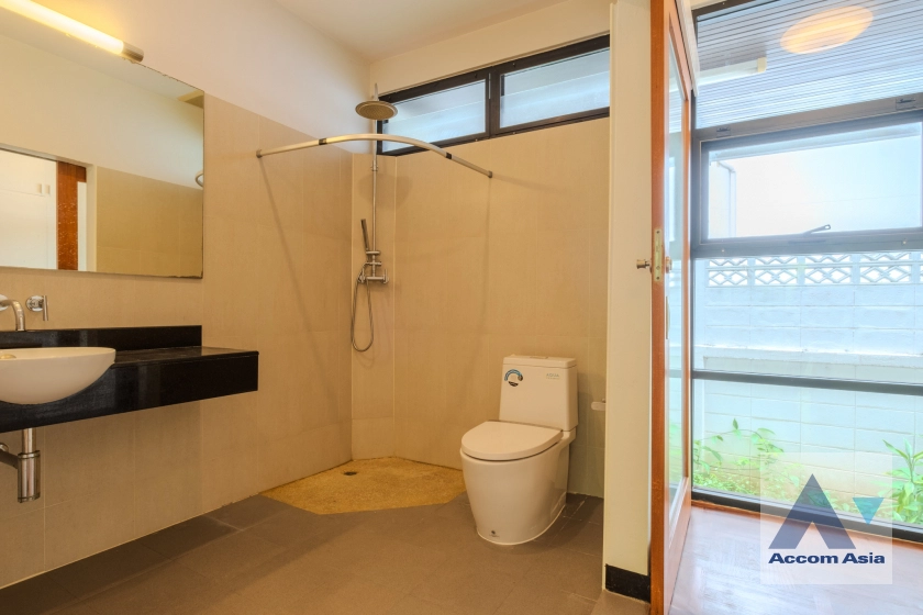 22  3 br House For Rent in New Phetchaburi ,Bangkok MRT Phetchaburi AA32506