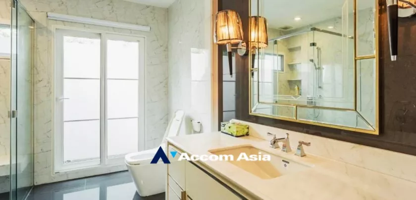 12  4 br House For Rent in Bang Na ,Bangkok  at Nantawan Bangna AA32508