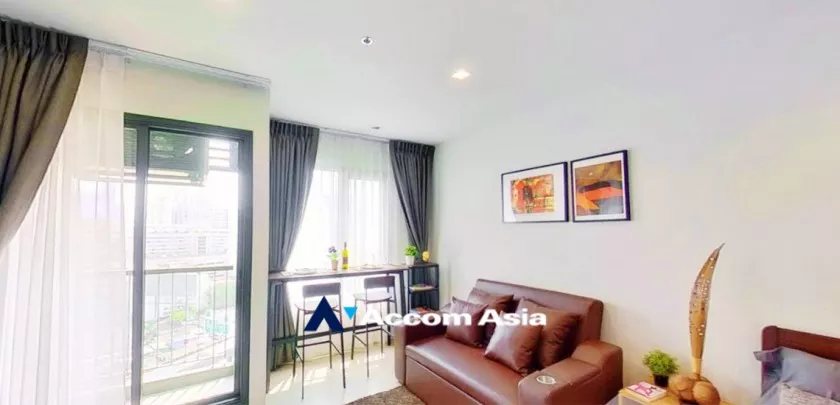  1 Bedroom  Condominium For Sale in Ploenchit, Bangkok  near BTS Ploenchit (AA32509)