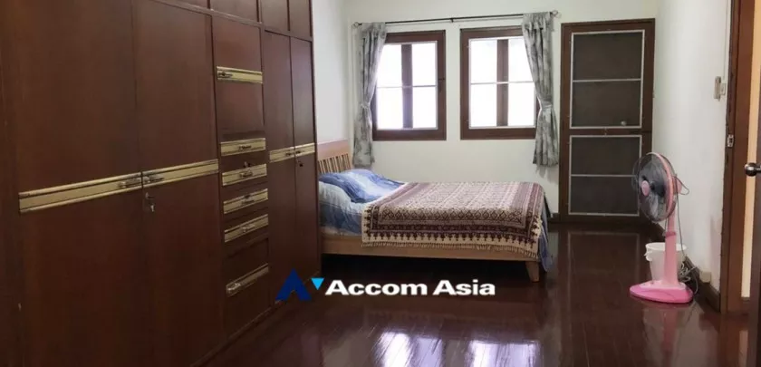 5  2 br House For Rent in Sukhumvit ,Bangkok BTS Nana at House in Compound Sukhumvit 7 AA32510