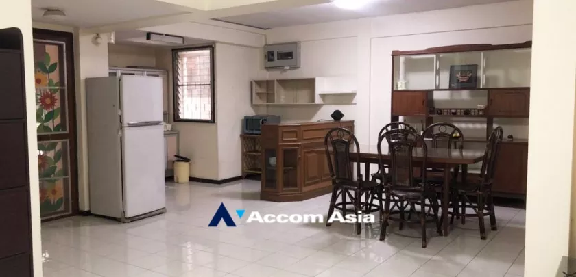  1  2 br House For Rent in Sukhumvit ,Bangkok BTS Nana at House in Compound Sukhumvit 7 AA32510