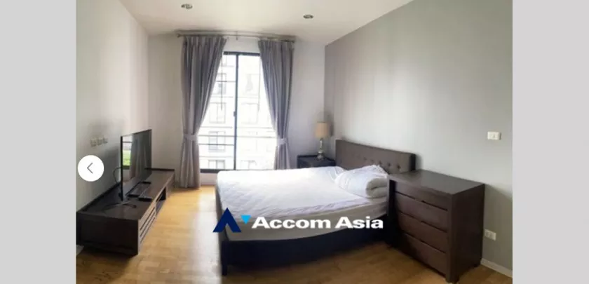 Corner Unit |  2 Bedrooms  Condominium For Rent in Ratchadapisek, Bangkok  near MRT Thailand Cultural Center (AA32513)