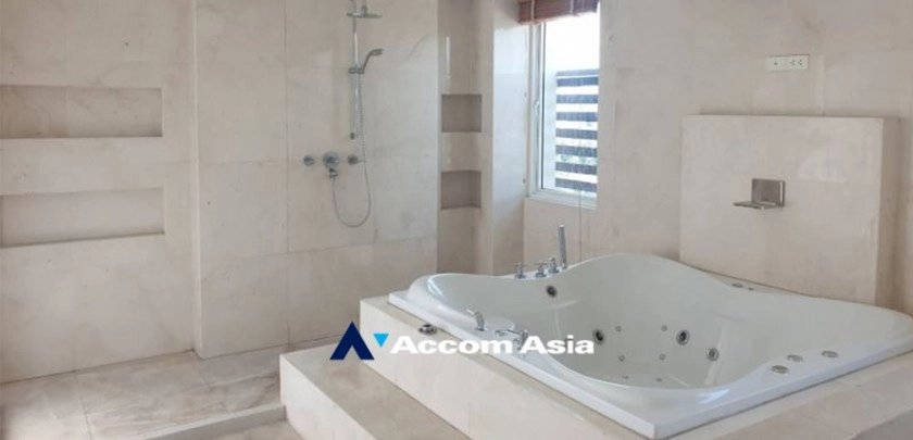 14  6 br Townhouse for rent and sale in Sukhumvit ,Bangkok BTS Ekkamai at The Parklane 12 AA32546