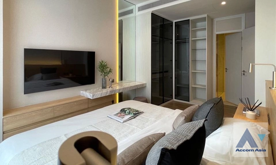 5  1 br Condominium for rent and sale in Ploenchit ,Bangkok BTS Ploenchit at MUNIQ Langsuan AA32548