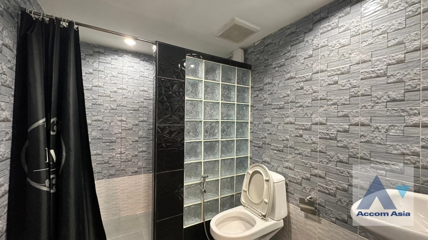 18  3 br House for rent and sale in Sukhumvit ,Bangkok BTS Ekkamai AA32558