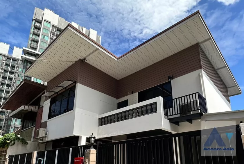  1  3 br House For Rent in sukhumvit ,Bangkok BTS Ekkamai AA32558