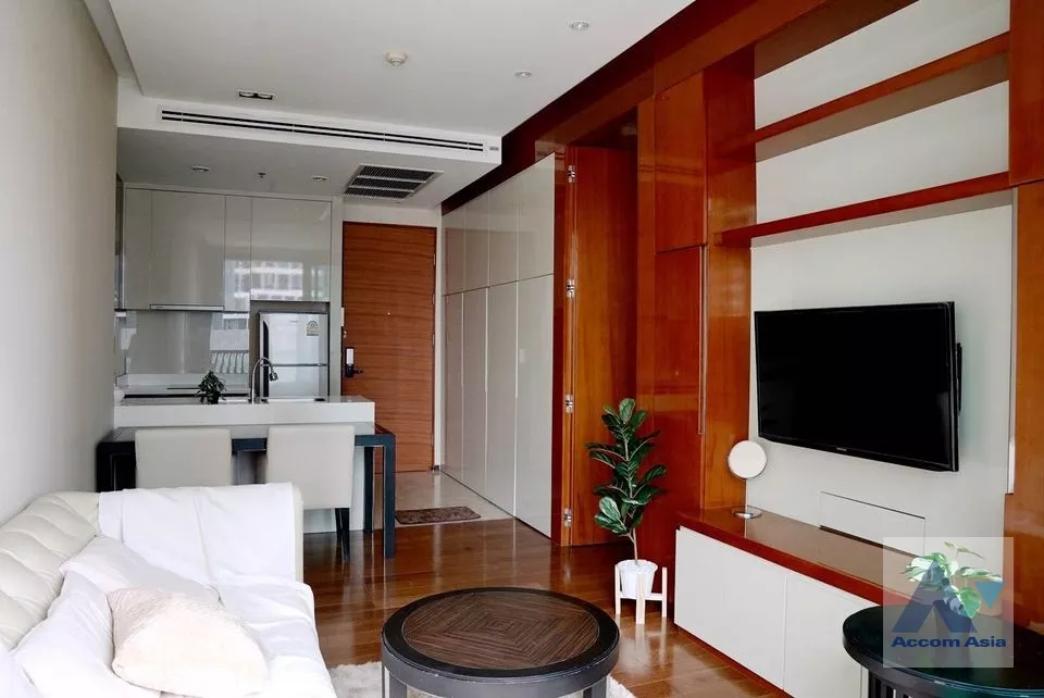  1 Bedroom  Condominium For Rent & Sale in Sukhumvit, Bangkok  near BTS Phrom Phong (AA32571)