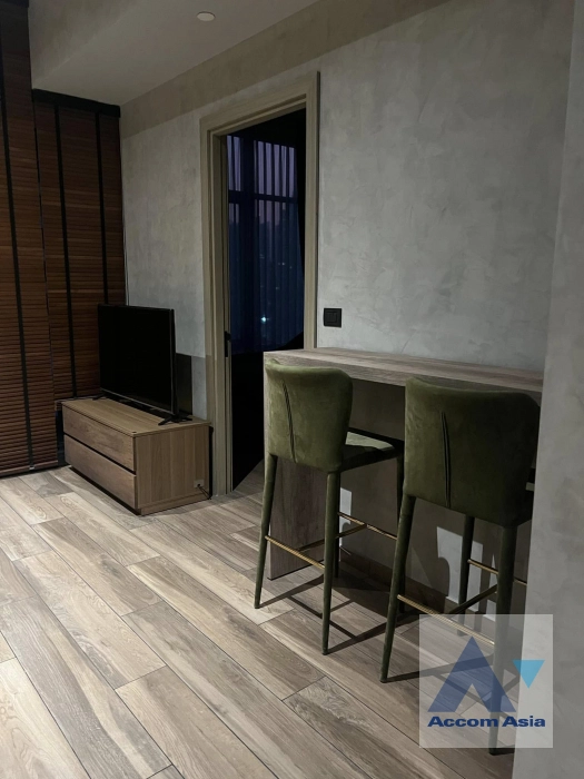 unit 1 Bedroom  Condominium For Sale in Sukhumvit, Bangkok  near MRT Phetchaburi (AA32574)