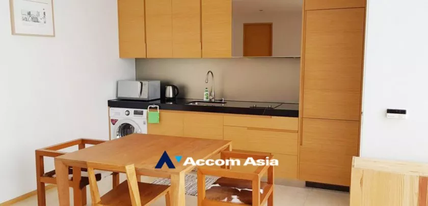 unit 1 Bedroom  Condominium For Rent in Silom, Bangkok  near BTS Sala Daeng - MRT Silom (AA32577)