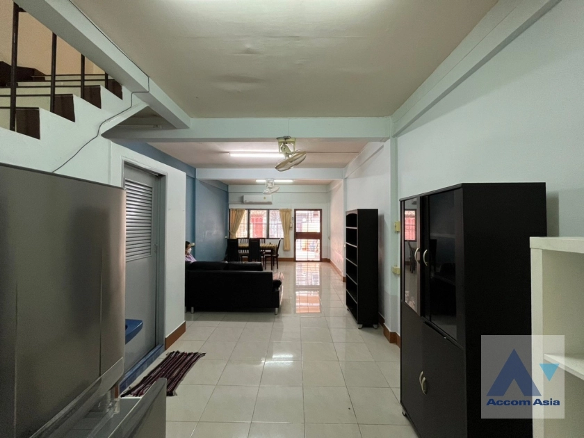 14  3 br Townhouse for rent and sale in Sukhumvit ,Bangkok BTS Ekkamai AA32594