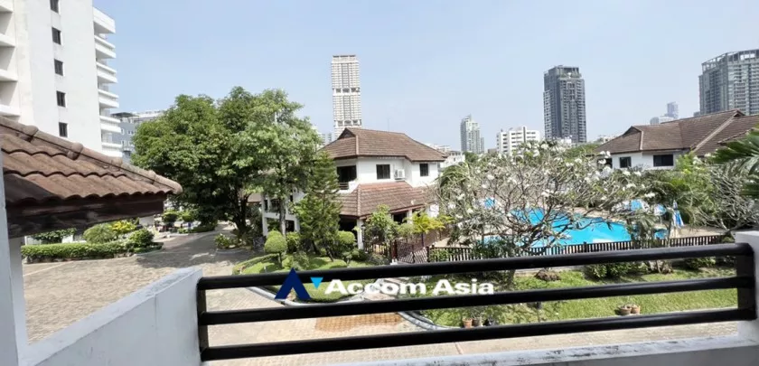 13  4 br House For Rent in Sukhumvit ,Bangkok BTS Phrom Phong at Kid Friendly House Compound AA32597