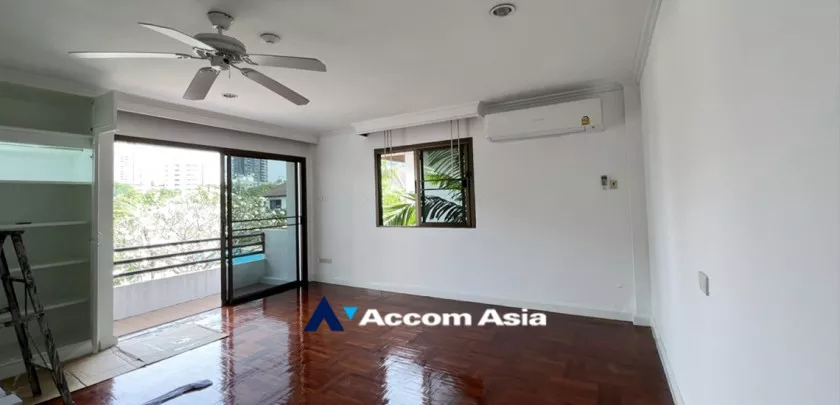 8  4 br House For Rent in Sukhumvit ,Bangkok BTS Phrom Phong at Kid Friendly House Compound AA32597