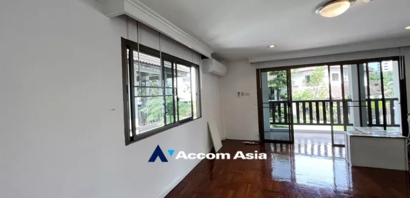 7  4 br House For Rent in Sukhumvit ,Bangkok BTS Phrom Phong at Kid Friendly House Compound AA32597