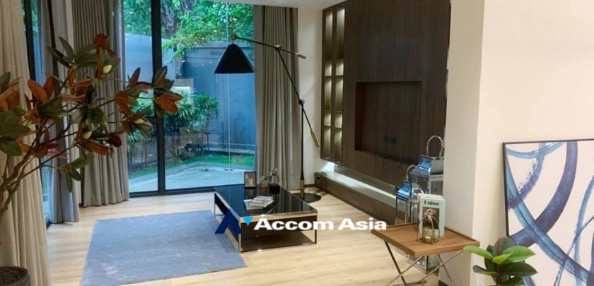  1  3 br Apartment For Rent in Sukhumvit ,Bangkok BTS Phrom Phong at Modern Brand New Apartment AA32608