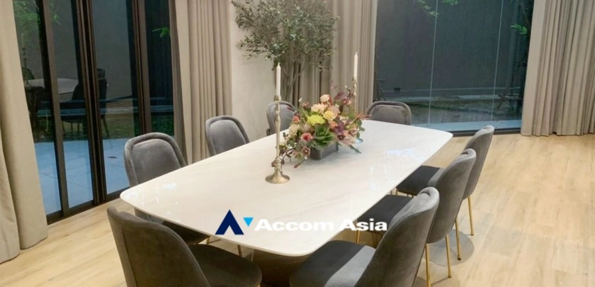 12  3 br Apartment For Rent in Sukhumvit ,Bangkok BTS Phrom Phong at Modern Brand New Apartment AA32608