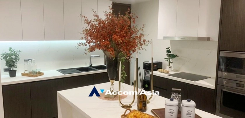 16  3 br Apartment For Rent in Sukhumvit ,Bangkok BTS Phrom Phong at Modern Brand New Apartment AA32608