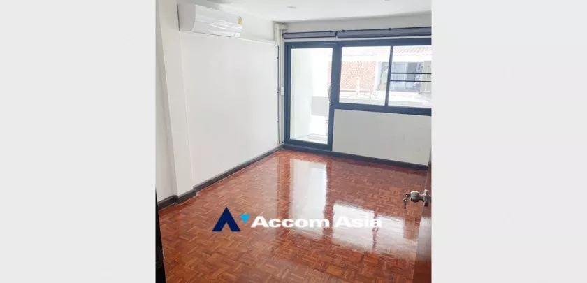 5  3 br Townhouse For Rent in Sukhumvit ,Bangkok BTS Phrom Phong AA32609