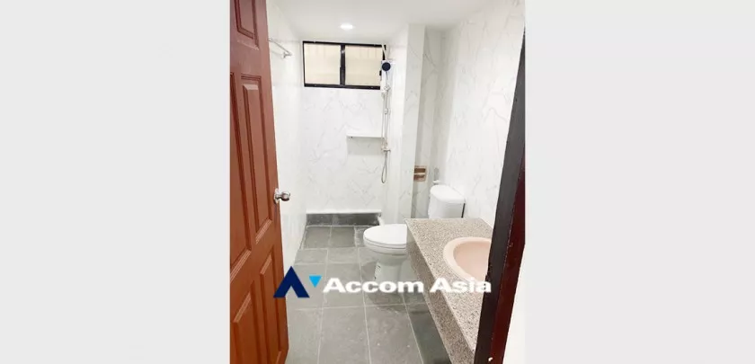 6  3 br Townhouse For Rent in Sukhumvit ,Bangkok BTS Phrom Phong AA32609