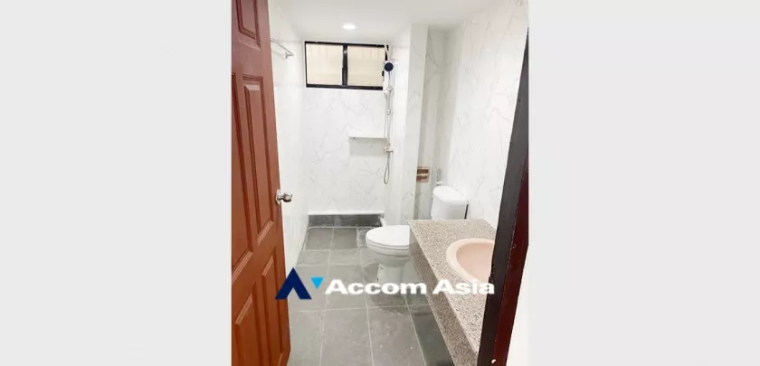 6  3 br Townhouse For Rent in sukhumvit ,Bangkok BTS Phrom Phong AA32609