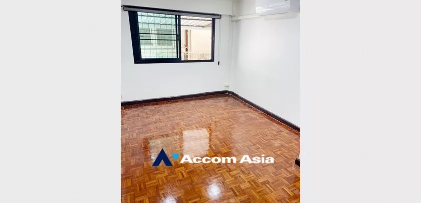 4  3 br Townhouse For Rent in sukhumvit ,Bangkok BTS Phrom Phong AA32609