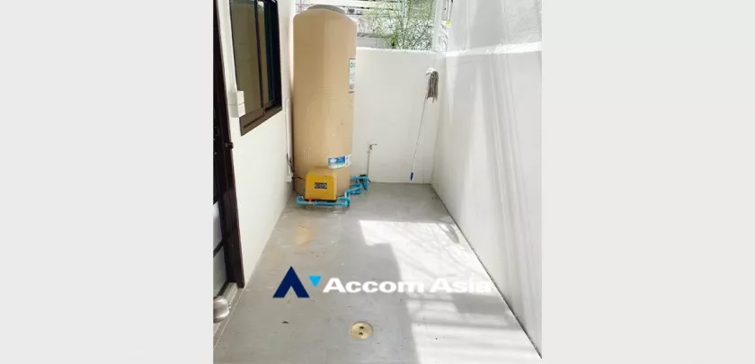 8  3 br Townhouse For Rent in Sukhumvit ,Bangkok BTS Phrom Phong AA32609