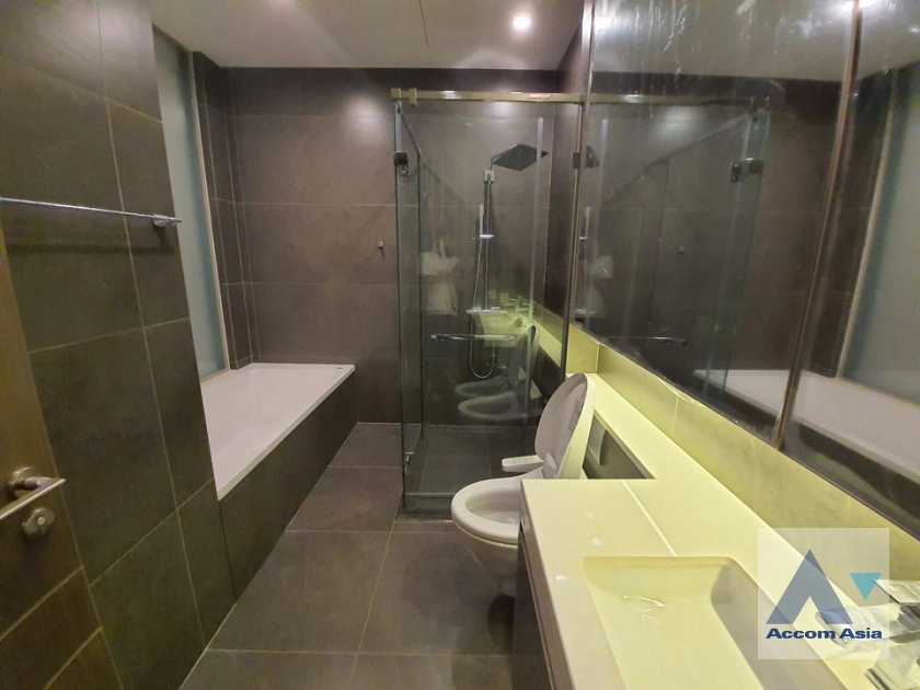 10  2 br Condominium For Rent in Ratchadaphisek ,Bangkok MRT Phetchaburi at The Esse At Singha Complex AA32617