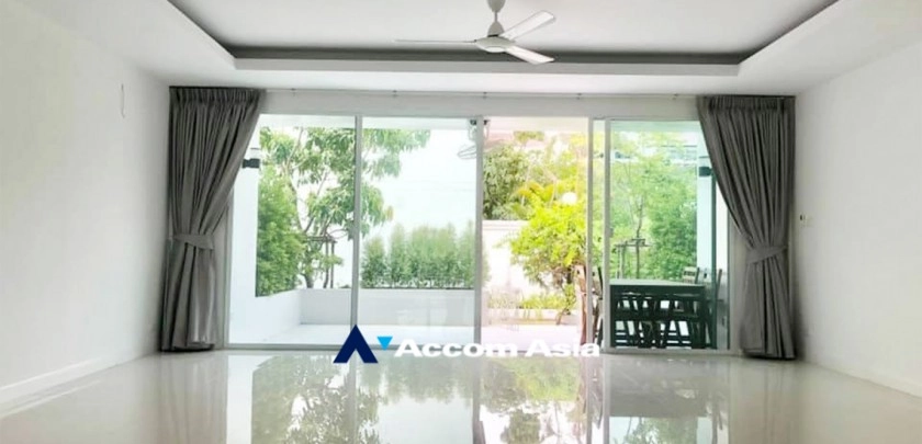 4  4 br Townhouse For Sale in Sukhumvit ,Bangkok MRT Phetchaburi at Natural Place AA32620