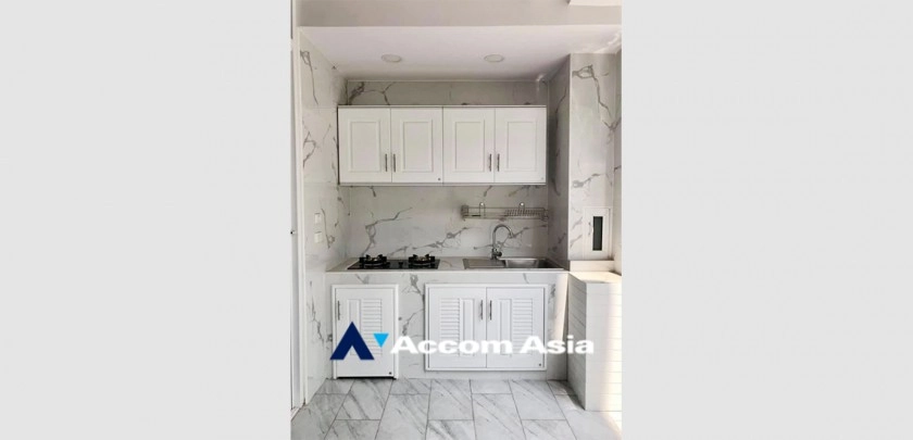 15  4 br Townhouse For Sale in Sukhumvit ,Bangkok MRT Phetchaburi at Natural Place AA32620