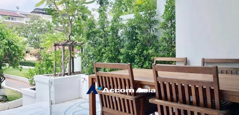 8  4 br Townhouse For Sale in Sukhumvit ,Bangkok MRT Phetchaburi at Natural Place AA32620