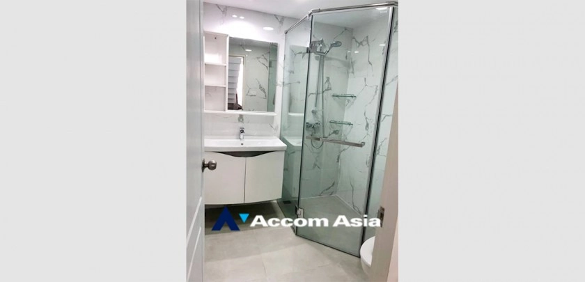 21  4 br Townhouse For Sale in Sukhumvit ,Bangkok MRT Phetchaburi at Natural Place AA32620