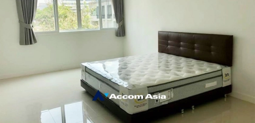 13  4 br Townhouse For Sale in Sukhumvit ,Bangkok MRT Phetchaburi at Natural Place AA32620