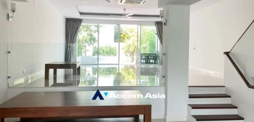  1  4 br Townhouse For Sale in Sukhumvit ,Bangkok MRT Phetchaburi at Natural Place AA32620
